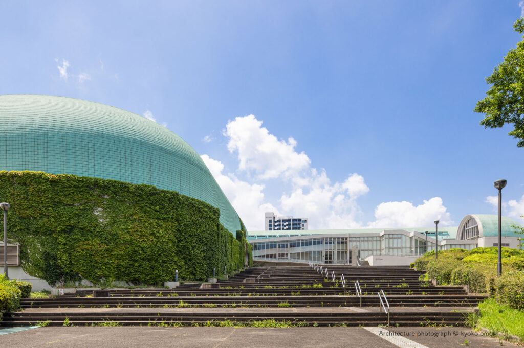 北九州市立中央図書館・文学館